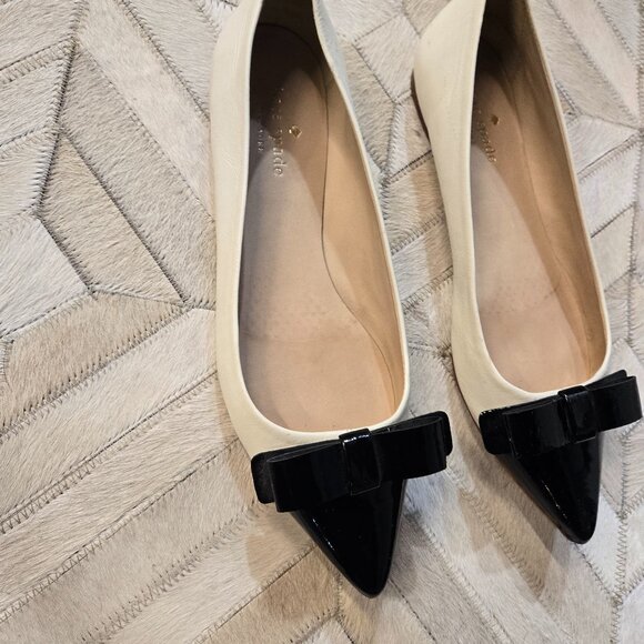 kate spade Shoes - Kate Spade white and black Gabe flats size 7
